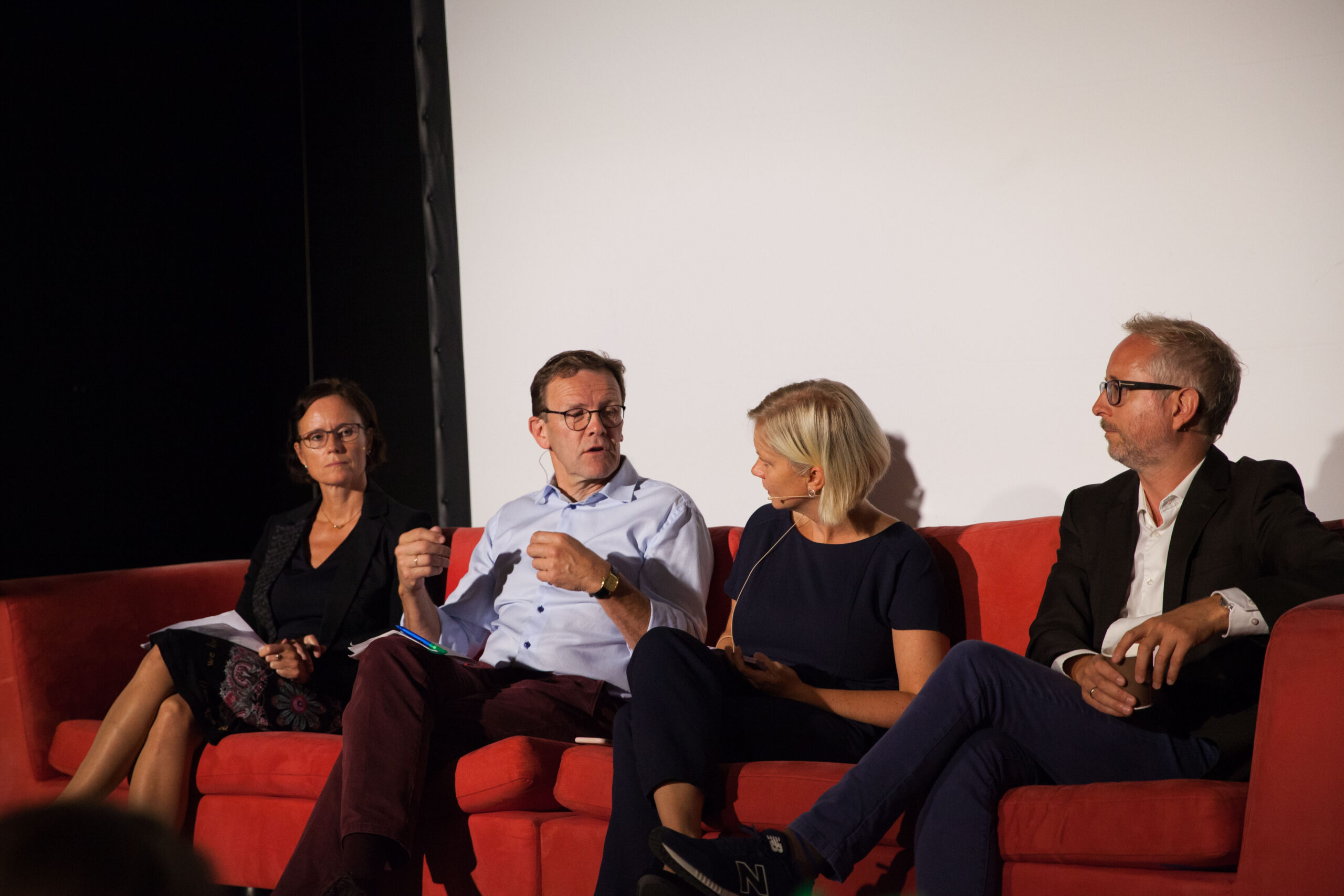 Fra venstre: Hanne Lerche Raadal (Østlandsforskning), Magnar Bakke (Ineos), Sigrun Aasland (Ineos) og Bård Vegar Solhjell (WWF). Foto: Christine Rosenberg.