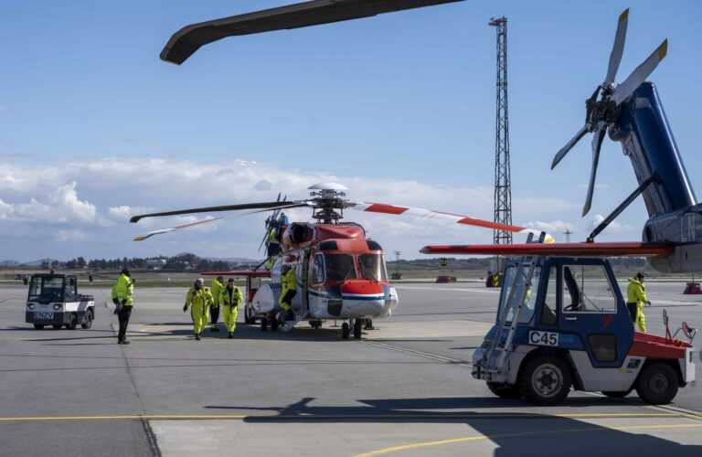 Avviser at det pågår aksjoner i helikopterbransjen