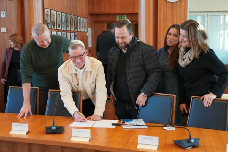 Stiller seg bak Styrke-initiativ for dysleksivennlige arbeidsplasser